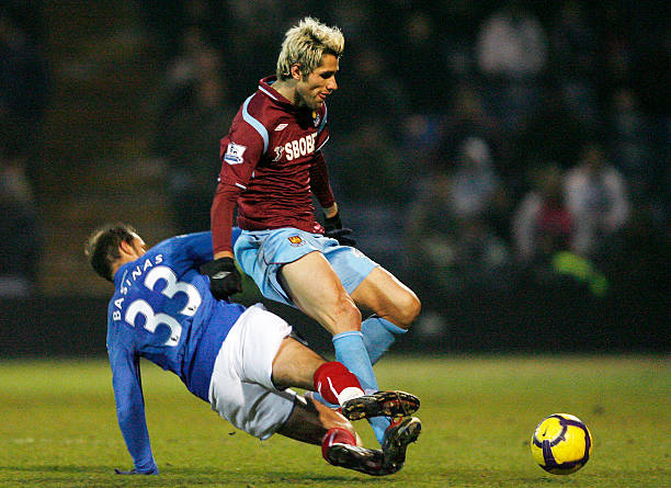 球员士气受 球员士气受